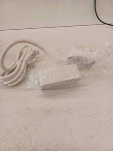lot 33000 image: SitOnIt Seating 88-009183 4 Pk White Dual Outlet EON Power Unit