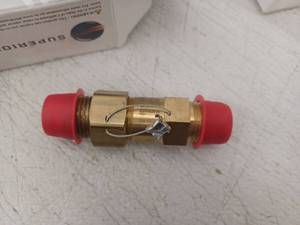 lot 33018 image: Superior 3020-350 Pressure Relief Valve