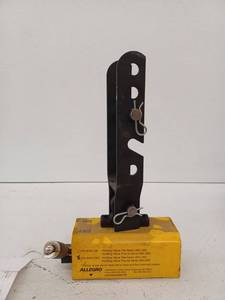 lot 33048 image: ALLEGRO Manhole Cover Lid Lifter 6 ft x 12 12 in x 3 58 ft, 600 lb Capacity, Collapsible Dolly (Incomplete)