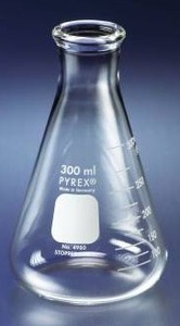 lot 33117 image: Pyrex 6L Narrow Mouth Erlenmeyer Flask 4 Pack