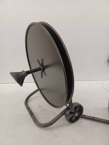lot 33153 image: Nifty Strapping Cart