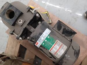 lot 33219 image: Dayton 1HP 3-Phase Pump Motor - Model 5RWH9B, Lawn Sprinkler Pump