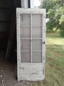 lot 56402 image: Vintage 8-Pane Screen Door with Wire Mesh