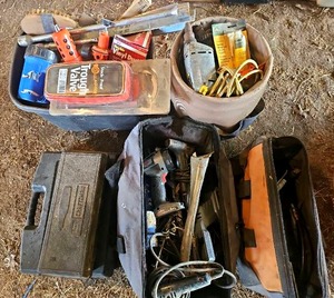 lot 56443 image: Miscellaneous Stanley, Craftsman, Gallagher etc tools, tool bagsboxes. Misc. Hardware and equipment
