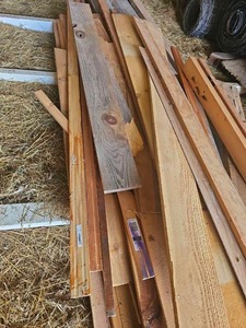 lot 56467 image: Salvaged Wood Lumber Lot - Mixed Reclaimed Boards