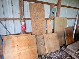 lot 56471 image: Plywood and Particle Board Sheets
