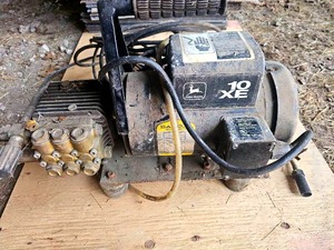 lot 56476 image: John Deere 10XE Pressure Washer with Baldor Motor