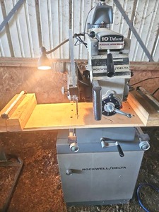 lot 56483 image: RockwellDelta 10 Deluxe Radial Arm Saw - Vintage Workshop Tool (Powers on)