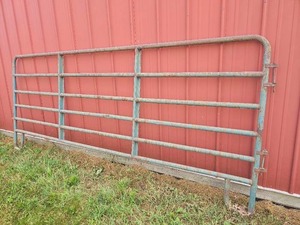 lot 56490 image: Vintage Metal Livestock Gate Panel 12x5