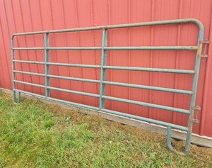 lot 56491 image: Vintage Metal Livestock Gate Panel 12x5
