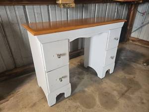 lot 56501 image: Vintage White Wooden 3-Drawer Dresser 36 x 16 x 26