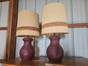lot 56503 image: Vintage Ceramic Table Lamps with Lace-Trimmed Shades - shades are 18 circumference