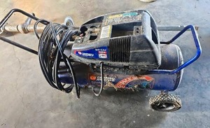 lot 56532 image: Campbell Hausfeld 5HP Air Compressor (needs a new onoff switch) cannot test power