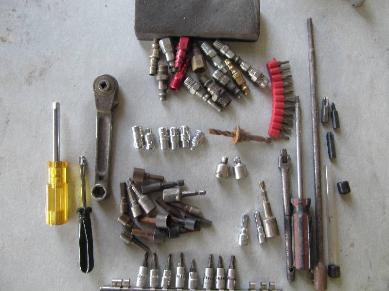 lot 2146 image: Large Lot of Torque Bits  Sockets Sockets  Misc  Over 71 PCs Tools (Shop Tools)