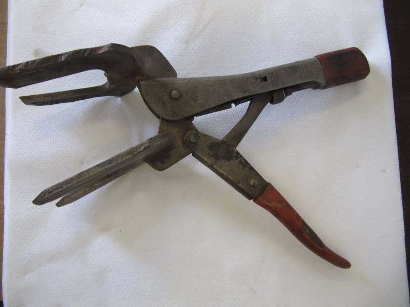 lot 2168 image: 12 LEVER WRENCH (SHOP TOOLS)