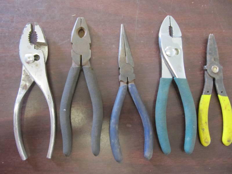 lot 2192 image: LOT OF 5 PC PLIERS AND CUTTERS (SHOP TOOLS)