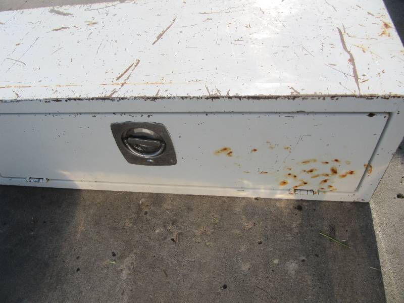 lot 2103 image: TOOL BOX FOR TRUCKS & TRAILERS 48 L X 16 H X 18 DEEP NO KEYS