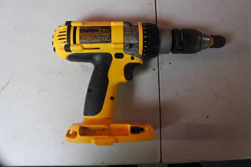 lot 10419 image: Dewalt Cordless Drill,HammerDrill 18