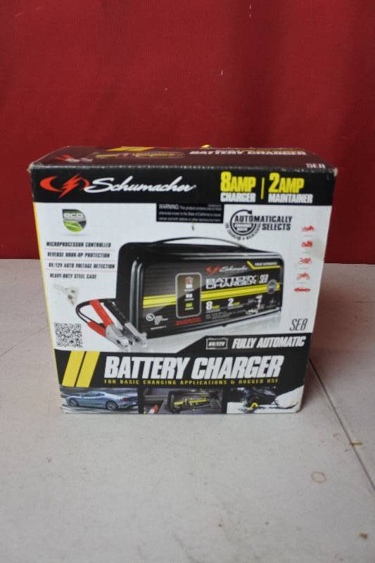 lot 10423 image: 6v12v Battery Charger