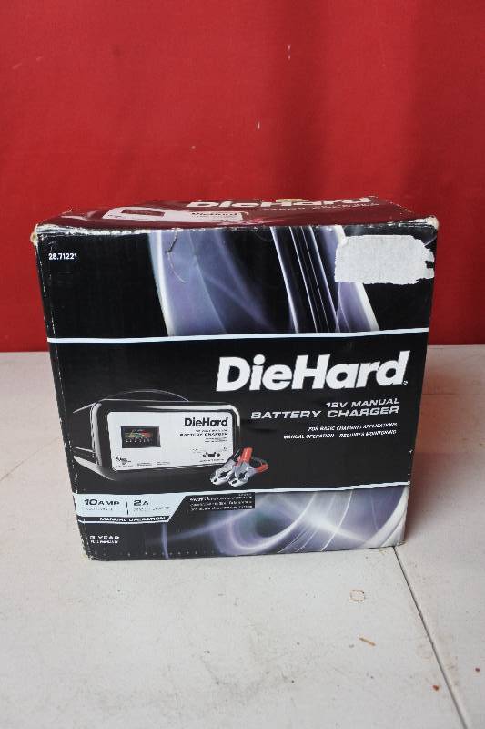 lot 10424 image: DieHard 12v Manual Battery Charger