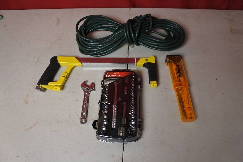 lot 10427 image: Stanley Clamp with Socket Set Sawjaw Blades and Extension Cord