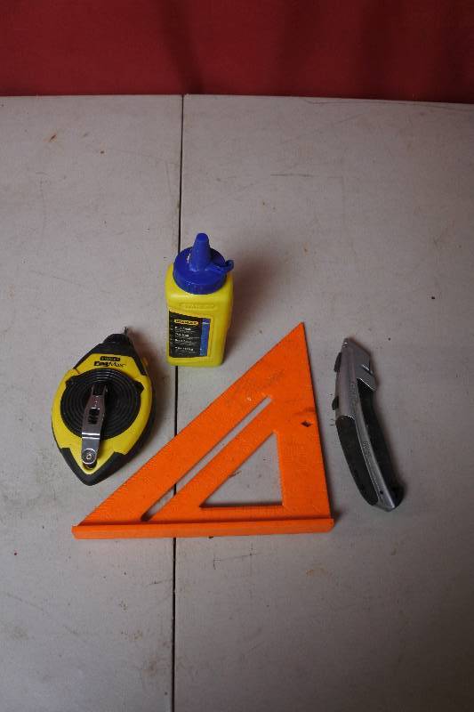 lot 10438 image: Square ,Drywall knife,Chalk Line �and Chalk
