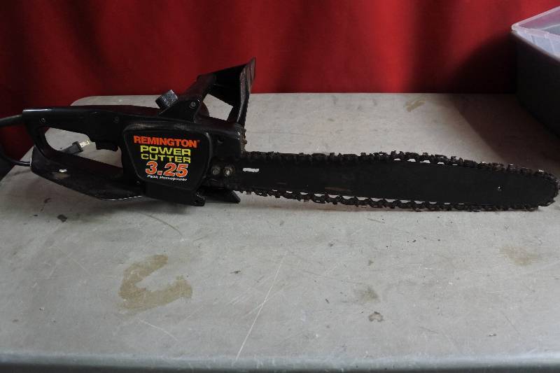 lot 10447 image: Remington Power Cutter chainsaw, Corded