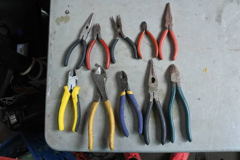 lot 10475 image: Lot of Needle Nose Pliers and Pen Snip Pliers