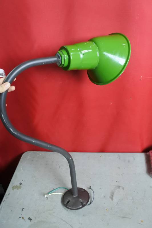lot 10488 image: Industrial Green Light