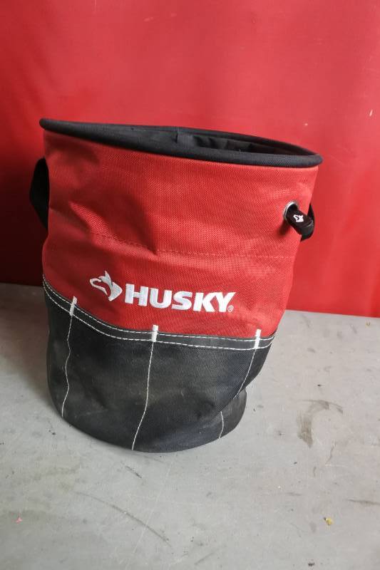 lot 10492 image: Husky Tool Bag