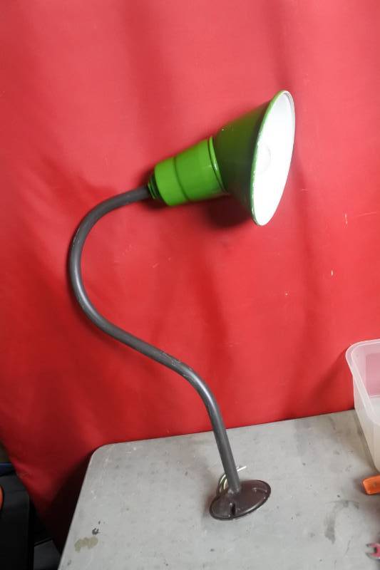 lot 10495 image: Industrial Green Light