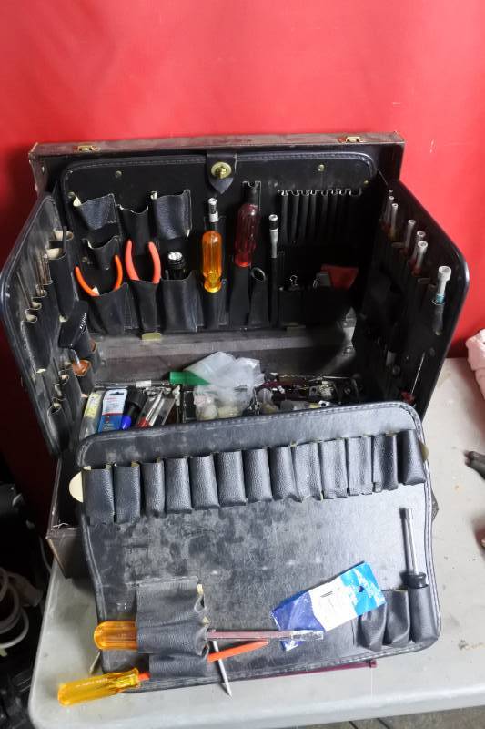 lot 10505 image: Tool Box With Tools and Content inside