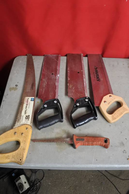 lot 10507 image: Lot Of Various types of Saws