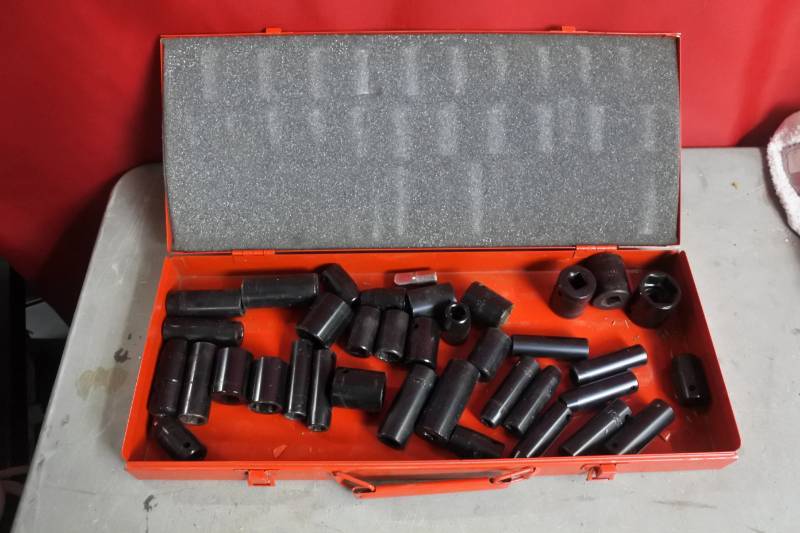 lot 10513 image: Lot Of Sockets����