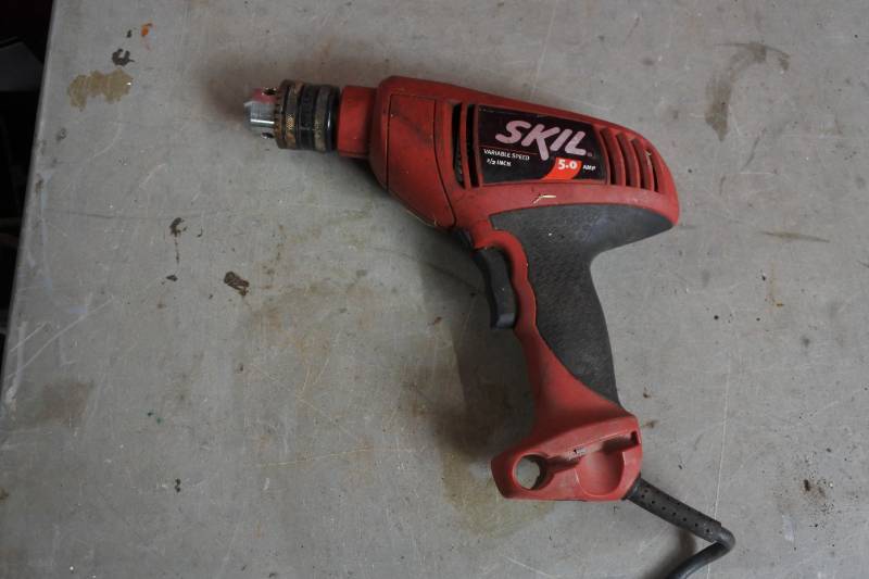 lot 10525 image: SKIL variable speed DRILL gun