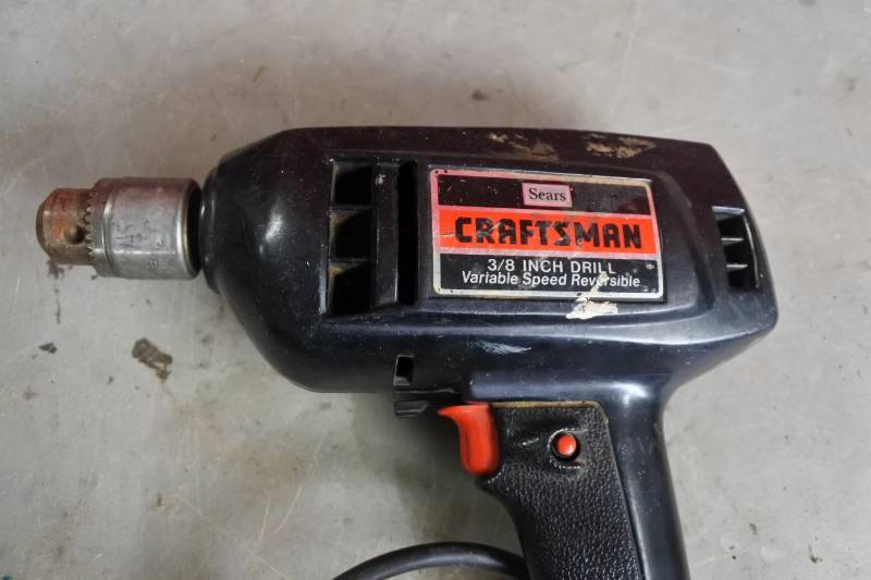 lot 10526 image: Craftsman 38 in DrillDriver Corded