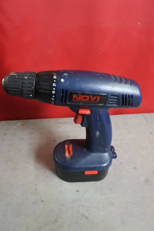 lot 10531 image: NOVI Cordless Drill With Battery