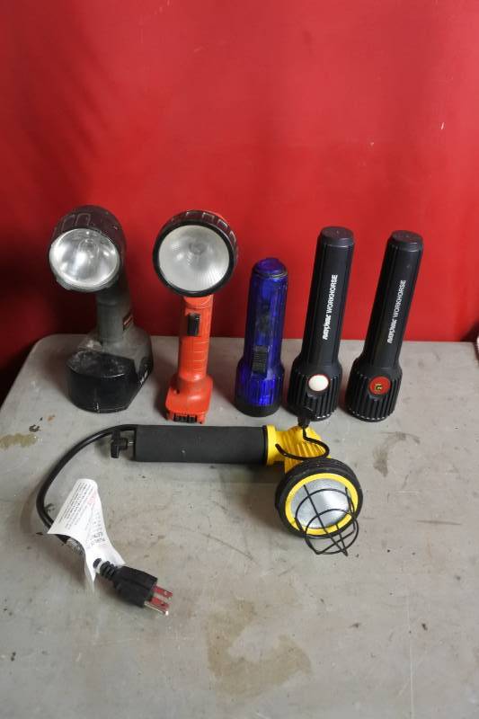 lot 10535 image: Lot of Various Flashlights