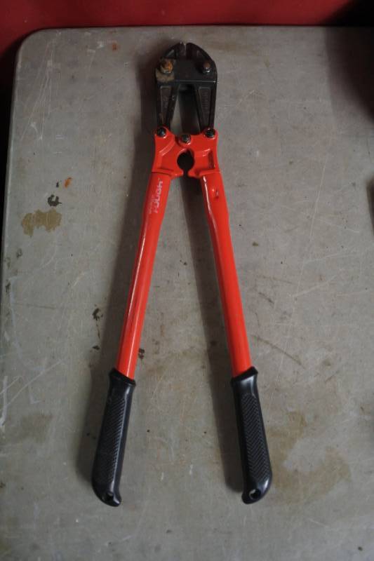 lot 10547 image: Bolt Cutter