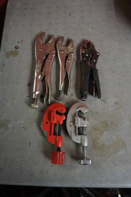 lot 10552 image: Biscripts And Clamps