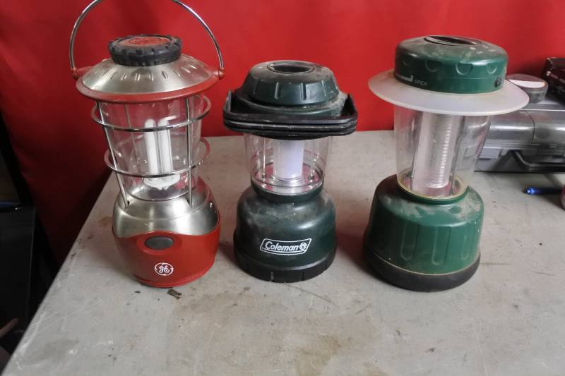 lot 10570 image: Lot Of Lanterns