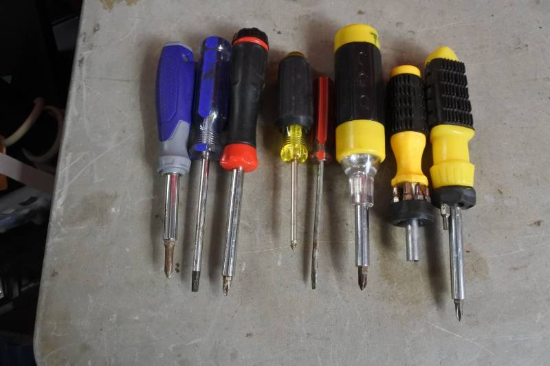 lot 10574 image: Lot Of Screwdrivers