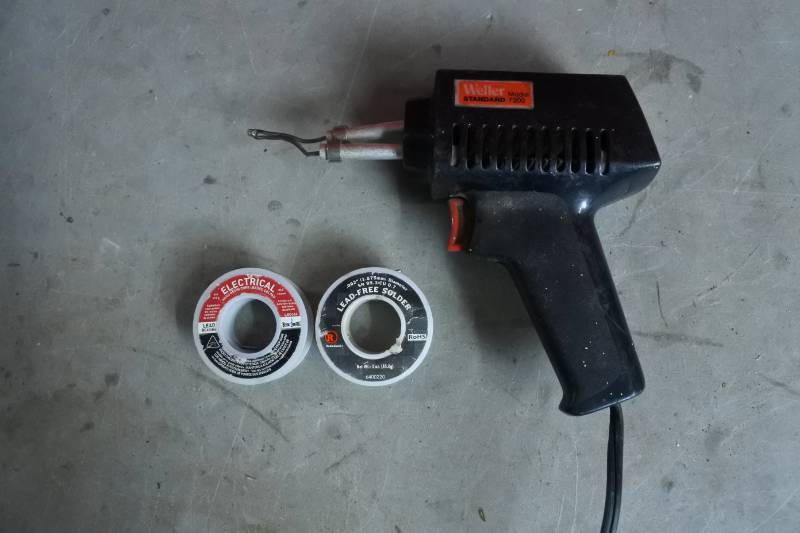 lot 10577 image: Weller Standard Model 7200 Soldering Gun and Lead Free Solder