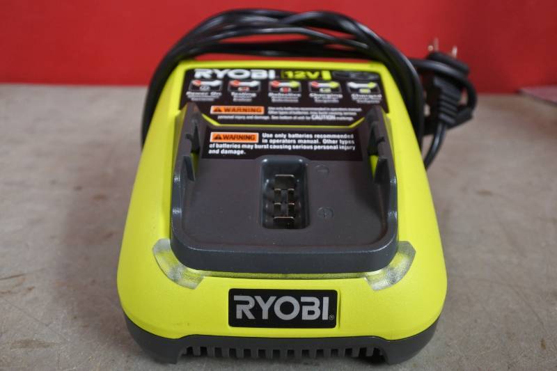 lot 10582 image: Ryobi 12v Charger