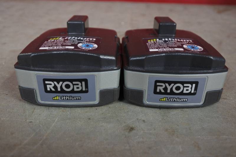 lot 10583 image: Ryobi 12v Batteries