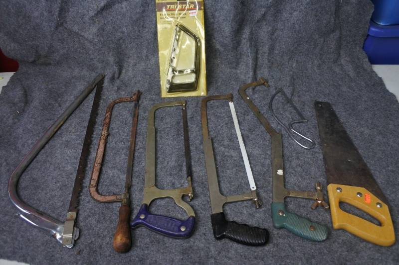 lot 10594 image: Lot of Hand Saws