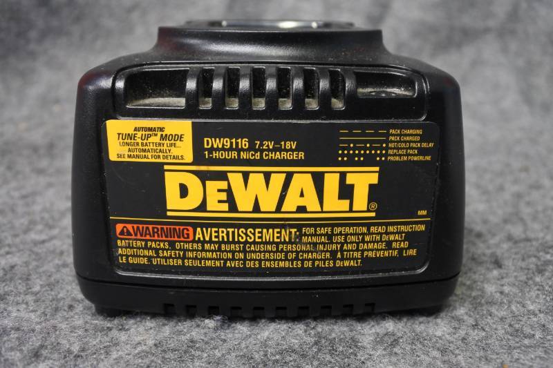 lot 10593 image: Dewalt Battery Charging Station