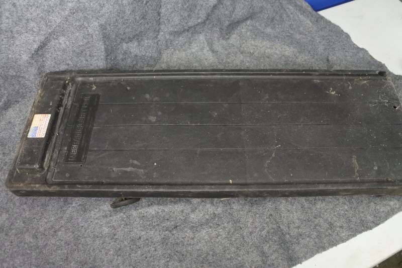 lot 10590 image: Black Mechanic Creeper