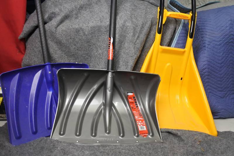 lot 10588 image: Lot Of Shovels�