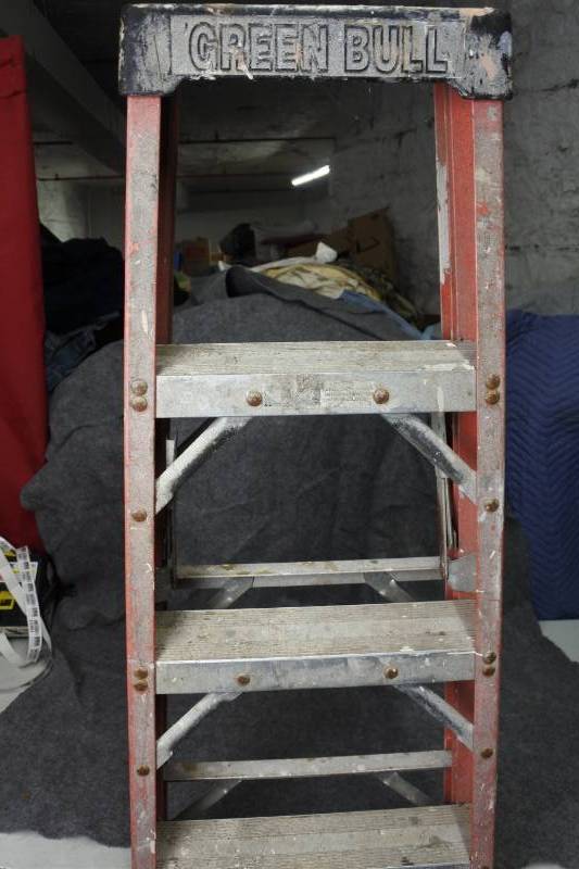 lot 10611 image: Heavy Duty Ladder